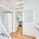Centre, Beautiful 85m2 Apartment, T2 With Patio, Ground Floor No Step カスカイス