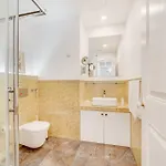 Centre, Beautiful 85m2 Apartment, T2 With Patio, Ground Floor No Step شقة