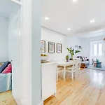 Centre, Beautiful 85m2 Apartment, T2 With Patio, Ground Floor No Step