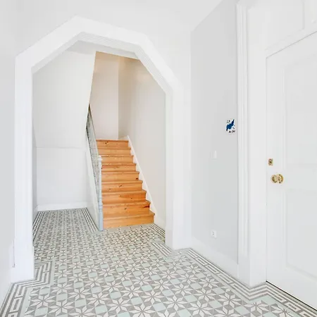Centre, Beautiful 85m2 Apartment, T2 With Patio, Ground Floor No Step