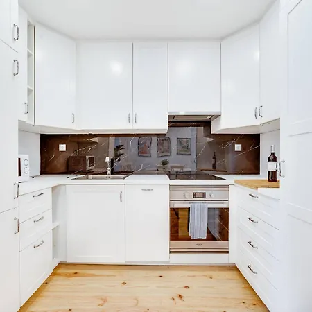 公寓 Centre, Beautiful 85m2 Apartment, T2 With Patio, Ground Floor No Step *