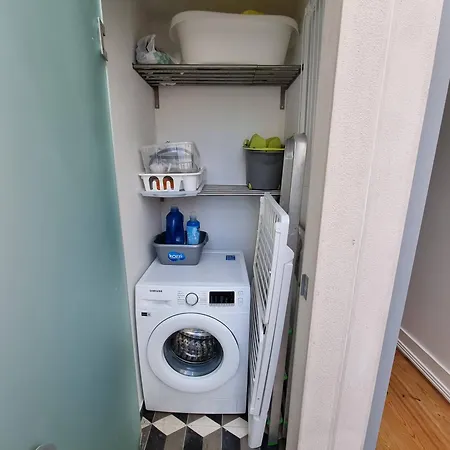 Centre, Beautiful 85m2 Apartment, T2 With Patio, Ground Floor No Step 公寓 卡斯凯什