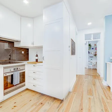 公寓 Centre, Beautiful 85m2 Apartment, T2 With Patio, Ground Floor No Step 卡斯凯什