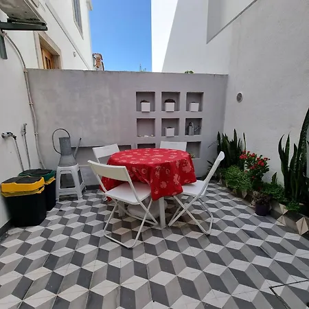 Centre, Beautiful 85m2 Apartment, T2 With Patio, Ground Floor No Step * 卡斯凯什