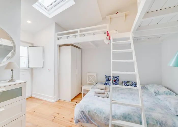 Centre, Beautiful 85m2 Apartment, T2 With Patio, Ground Floor No Step Apartamento