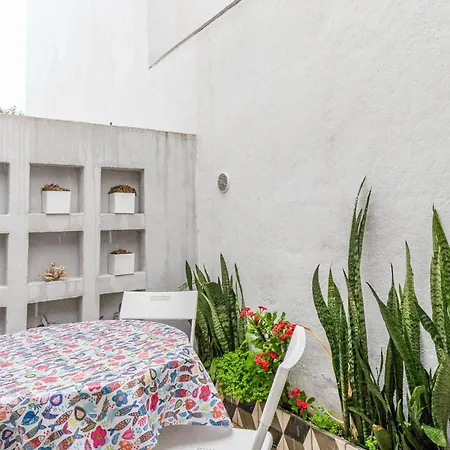 Centre, Beautiful 85m2 Apartment, T2 With Patio, Ground Floor No Step *